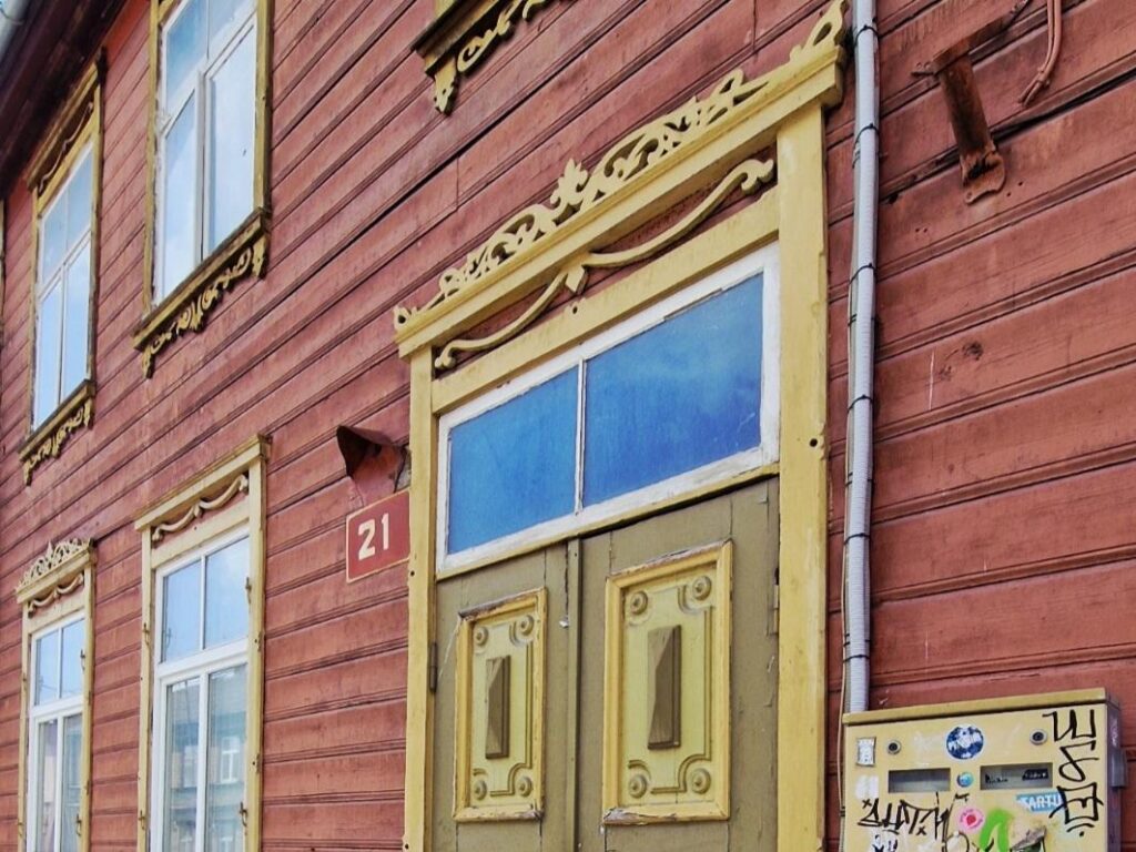 visittartu_wooden_architecture_souptown_karlova_neighbourhood