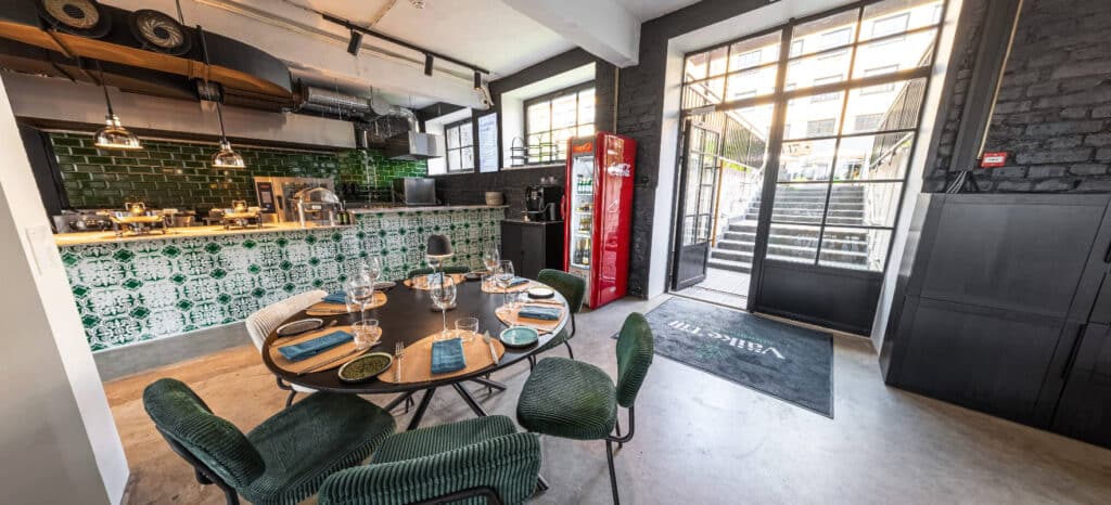 Köök, hoovi sissepääs_kolmtilli-Puhka-eestis-visit-tartu-konverents