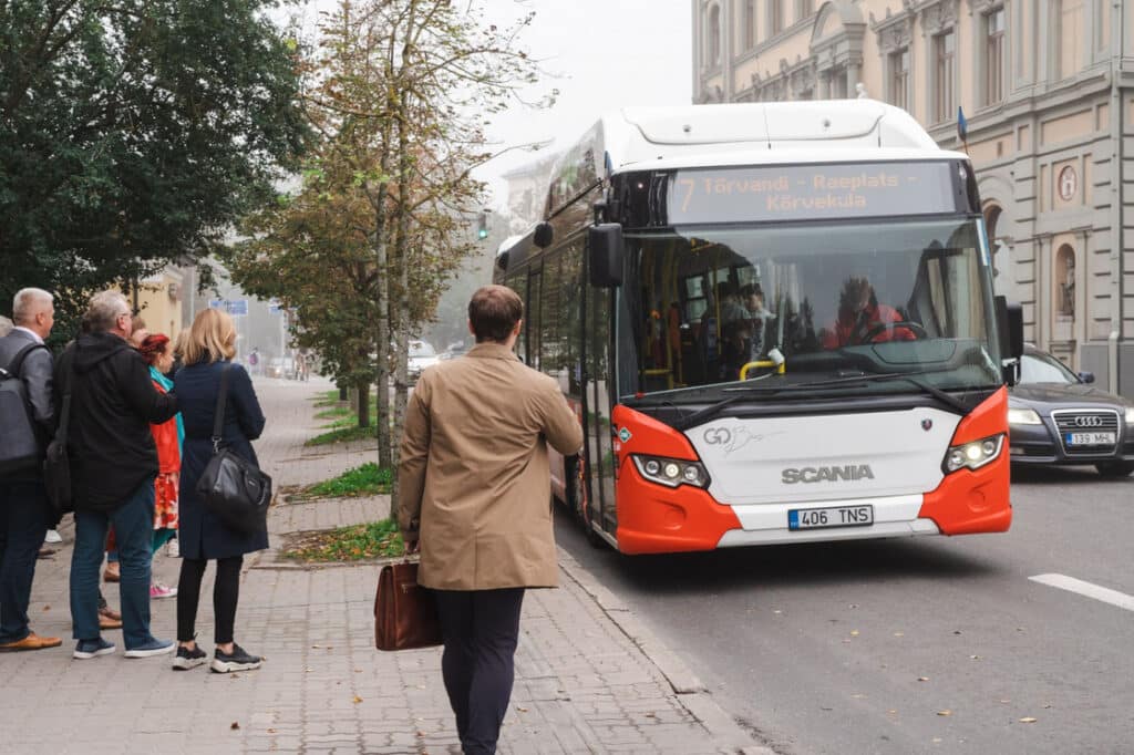 visittartu_tartu_linnaliinibuss_hendrik_kuusk