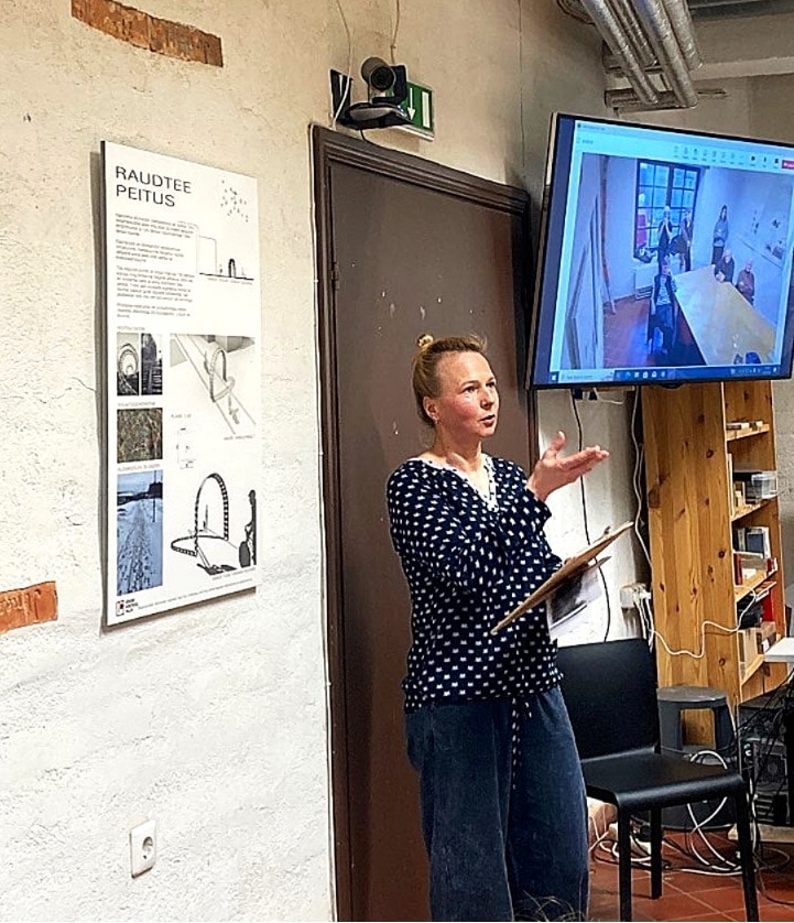 Galerii_Pallas_sadamaraudtee_naitus_moobliosakond