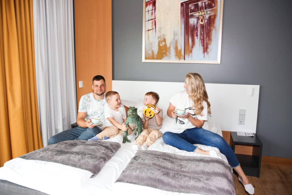 Perepuhkus_tartus_sophia_hotellis_pere_voodis