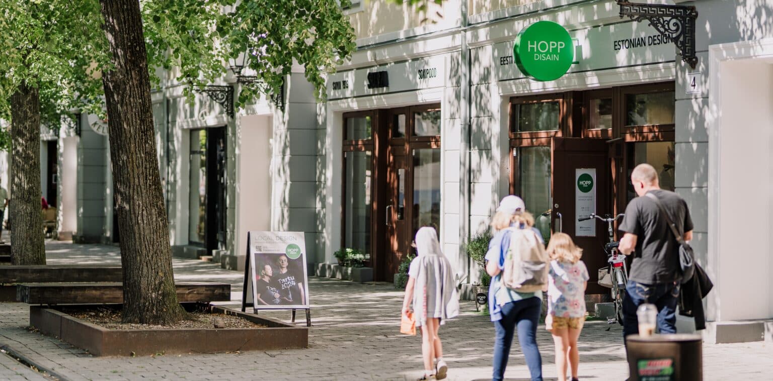 Galeriipood Hopp Disain.pakub Tartu meeneid. Mana Kaasik