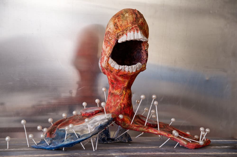 naitus_Tartu_kunstimajas