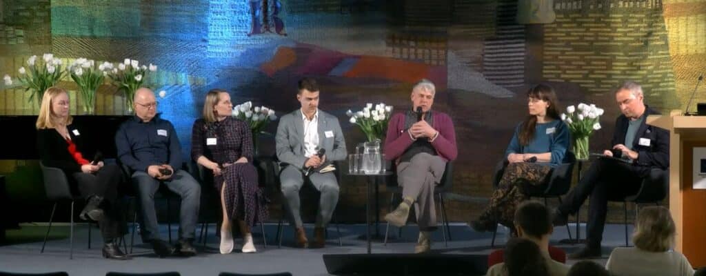 Keskkonnaameti Konvertsi esinejad Tartu Ülikooli raamatukogu konverentsisaalis