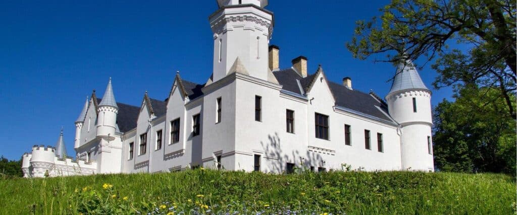 Alatskivicastle-VisitEstonia_-1