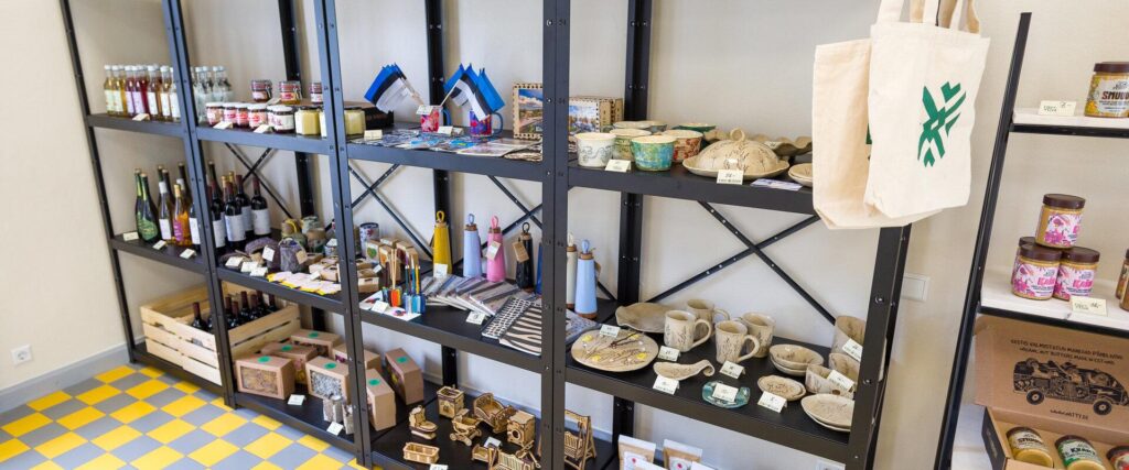 Elav-Elva-local-souvenirs-visit-Elva