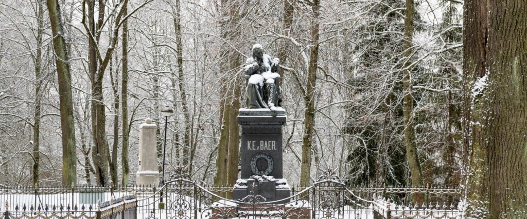 K.-E.-von-Baer-monument-visittartu-visitestonia-winter-1