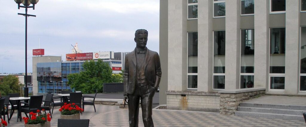 Karl-Menningu-skulptuur