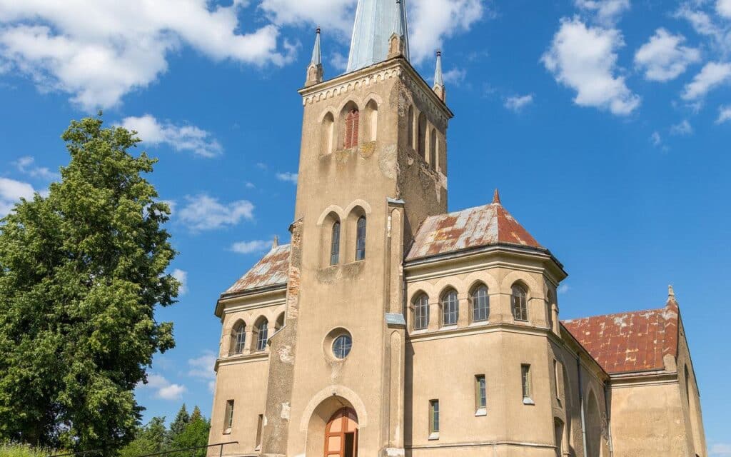 Rongu-church-visit-Elva