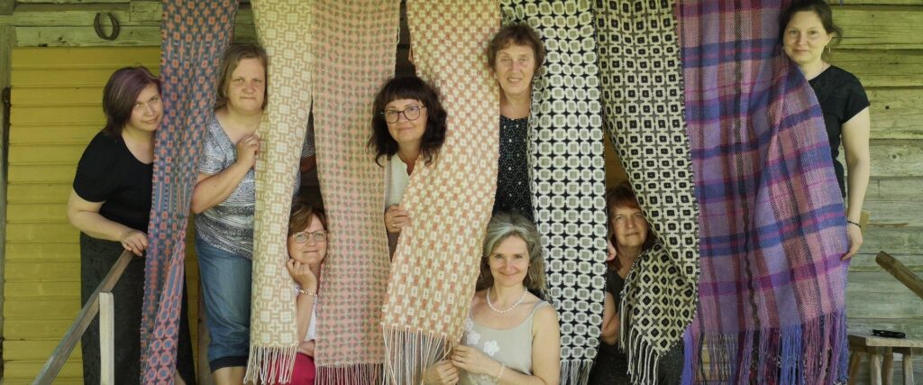 Turgi-kasitootalu-kangakudumise-kursused-visit-estonia-2