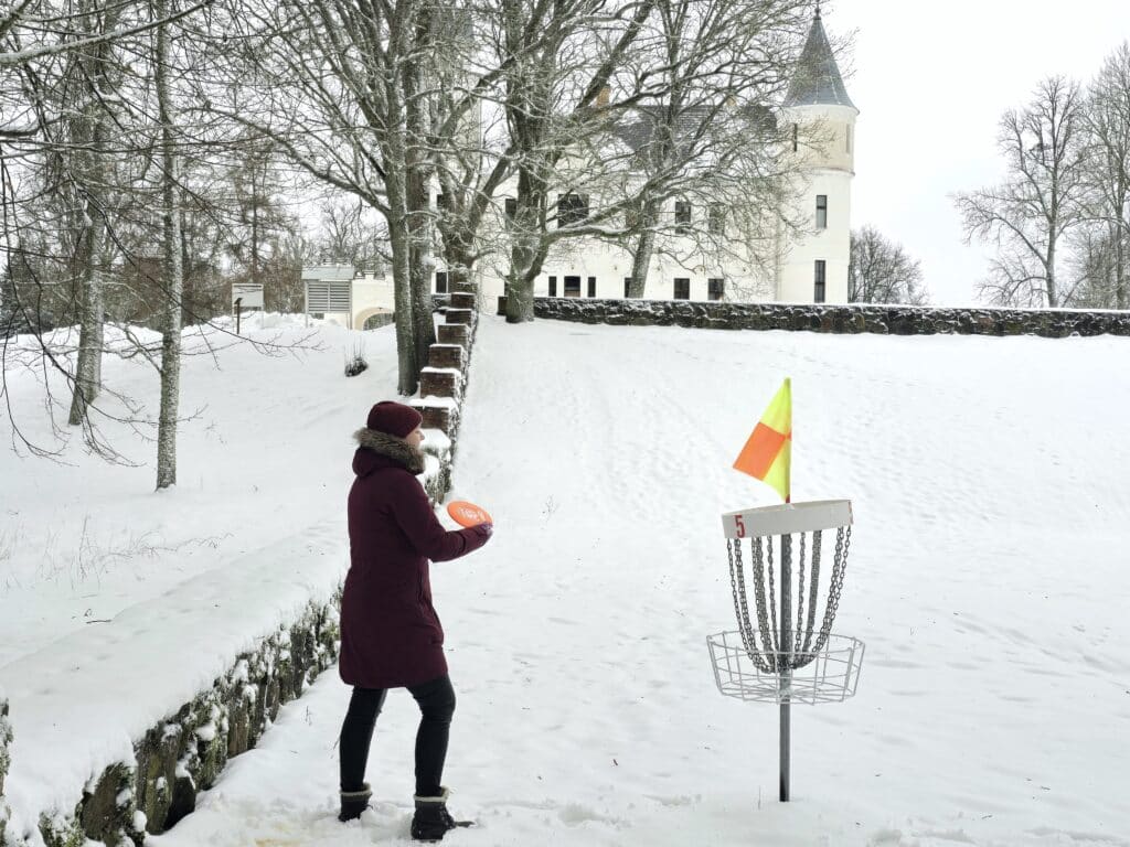 Winter disc golf at Alatskivi Castle Park