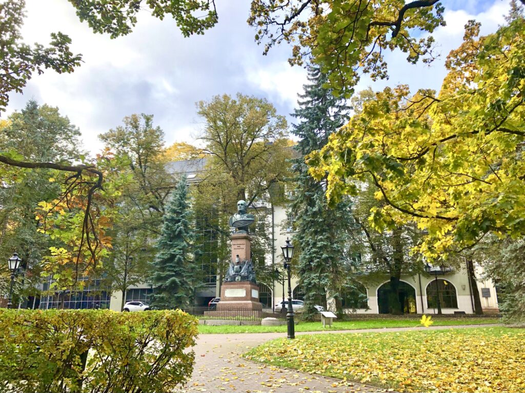 barclay-de-tolly-monument-009-visit-estonia