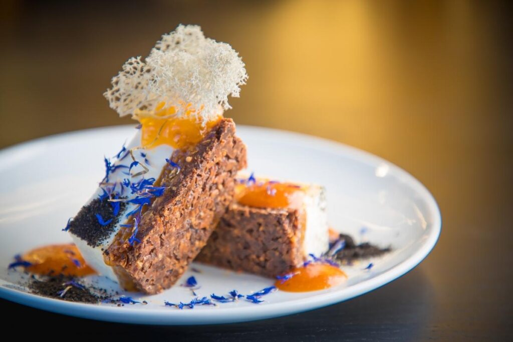 estonian-national-museum-local-food-visit-restaurant-pooripaev-visit-estonia2