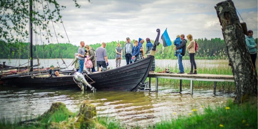 historical-Viking-ship-turm-boat-trips-emajogi-visit-tartu-visit-estonia-lake-peipus6-Copy