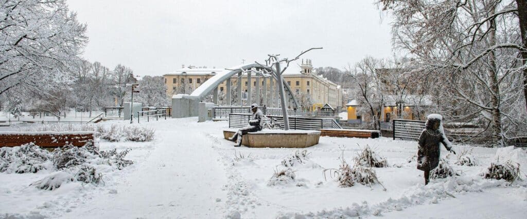 jansen-ja-lydia-koidula-arch-bridge-visit-tartu-visit-estonia-2