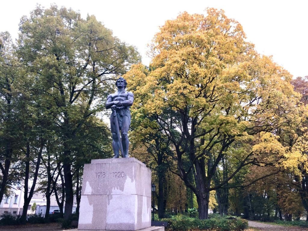 kalevipoeg-vabadussoja-monument-006-visit-estonia