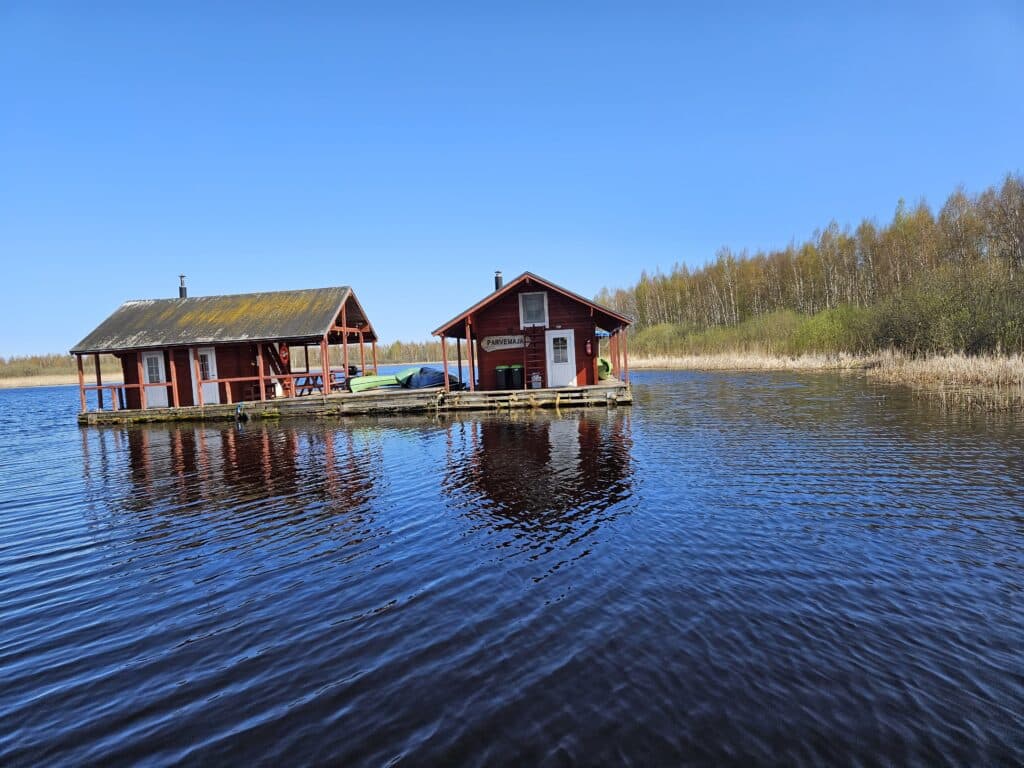 matkaparvede-rent-emajoel-018-visit-estonia