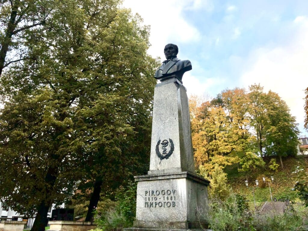 nikolai-pirogovi-monument-018-visit-estonia