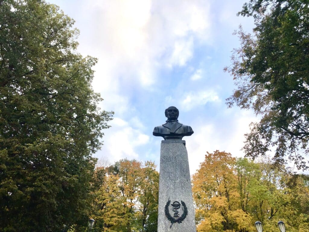 nikolai-pirogovi-monument-019-visit-estonia