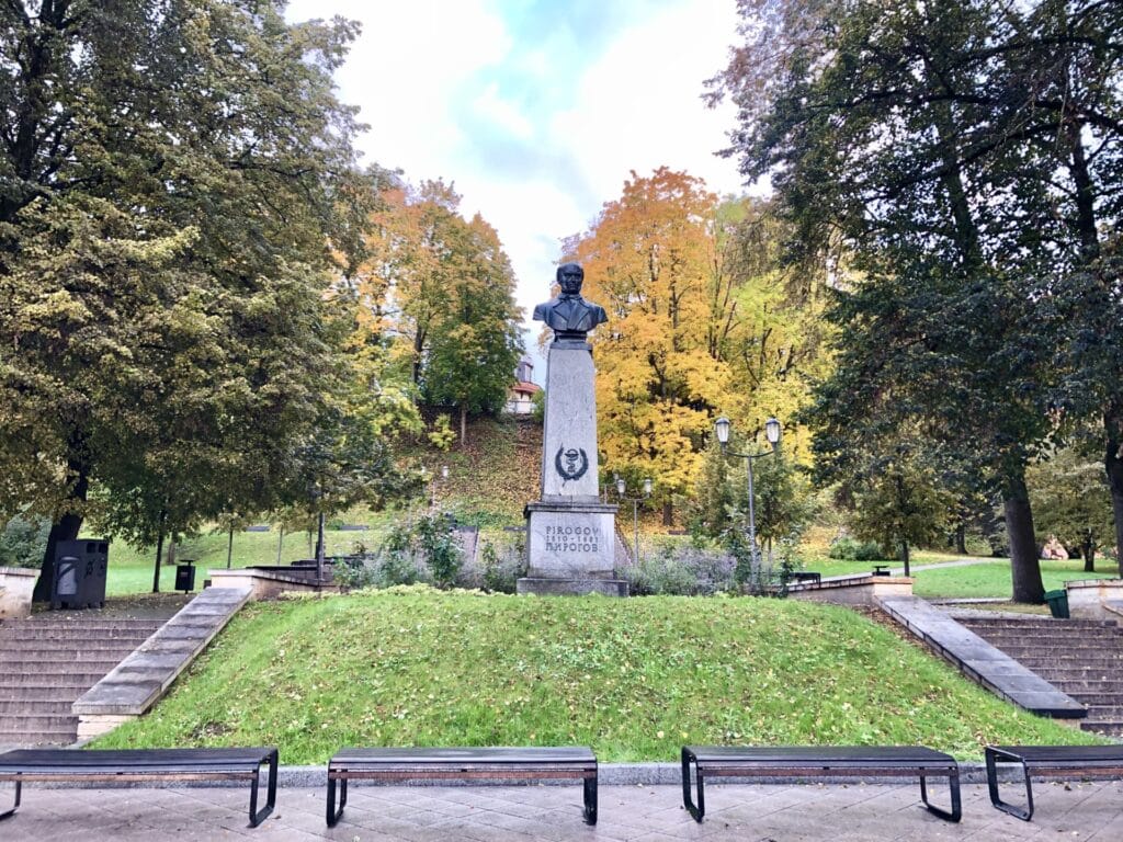 nikolai-pirogovi-monument-020-visit-estonia