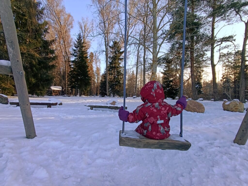 pangodi-jarv-ja-jarveaarne-telkimisala-010-visit-estonia