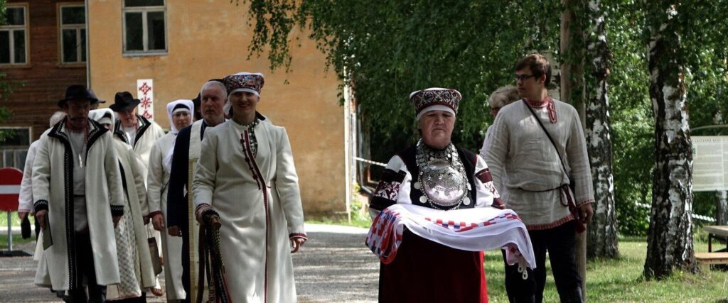 Seto people in their traditional clothing