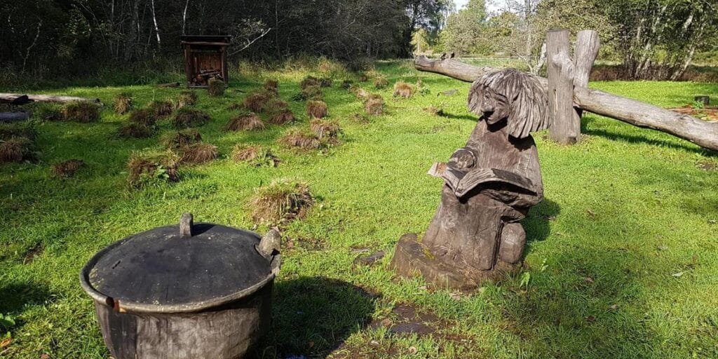 vitipalu-witch-house-adventure-elva-visit-estonia_