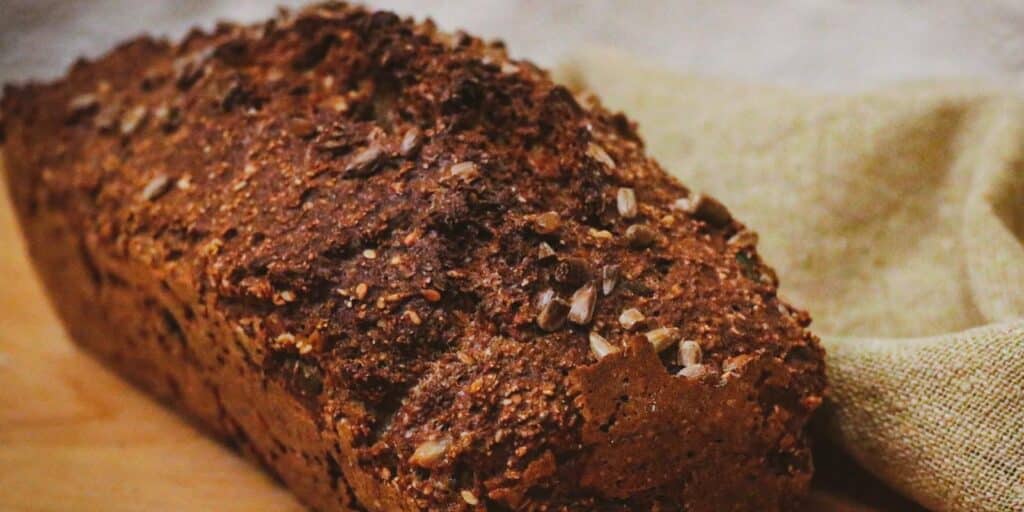 Bakery Rosiine Leivad, seed soda bread