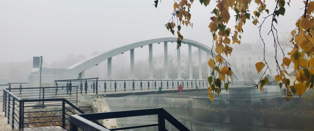 Arch-bridge-tartu-river-emajogi-riverside-walking-tour-visit-tartu-visit-estonia-2-Ruth-Parnaku.jpg