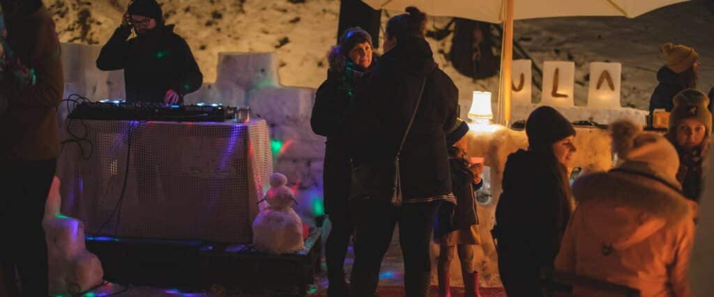 DJ-at-ULA-snowbar-visit-estonia