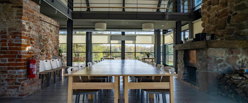 Emajoe-Suursoo-holiday-home-big-hall-visitestonia-visittartu-visitluunja