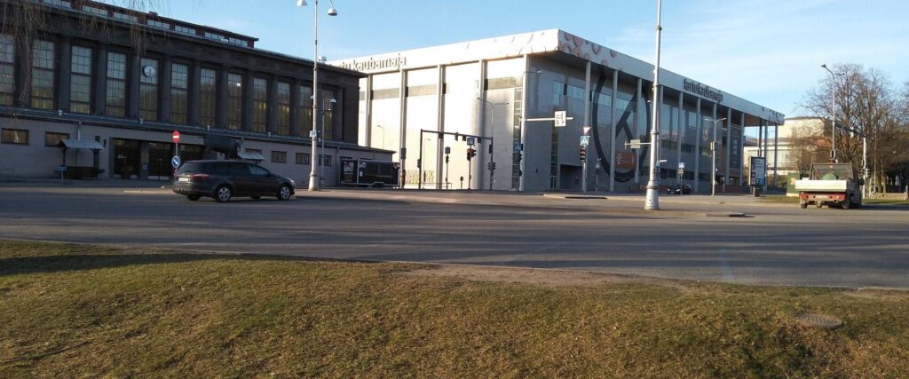 Guided-walk-in-the-morning-in-Tartu-visitestonia-visittartu-3