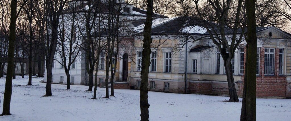 Jalutuskaik-ajaloolises-Maarjamoisa-linnaosas-visit-estonia-2