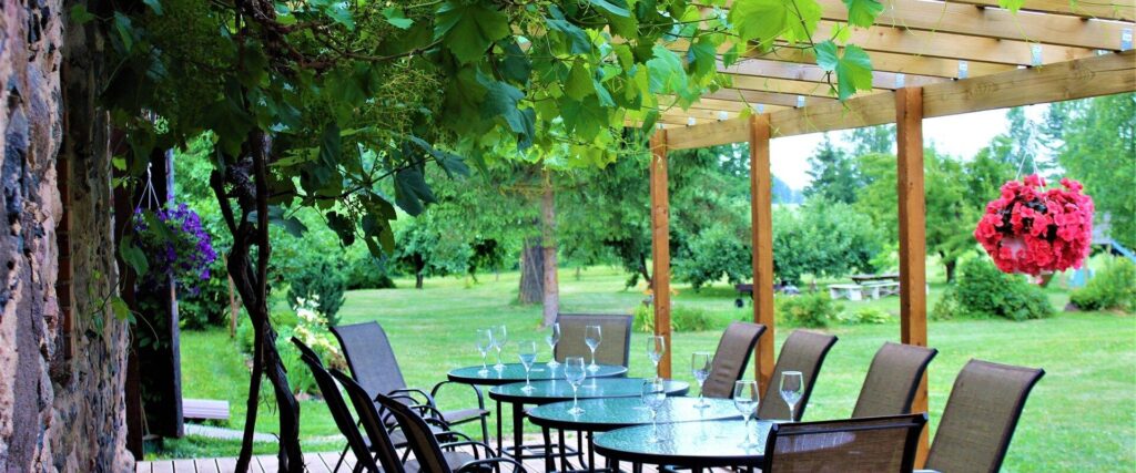 Jariste-Veinitalu-veiniterrass