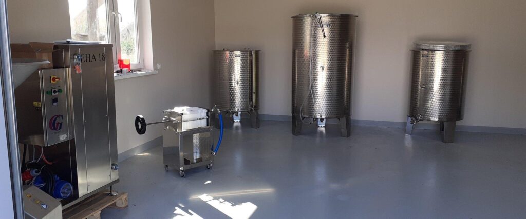 Kanarbikuwineryinside-visittartu-visitestonia