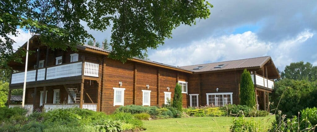 Kulalistemaja-Vehendi-Motell-peamaja2023