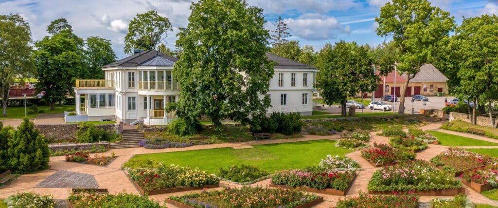 Luunja-roosiaed-visitluunja_visittartu_visitestonia-1