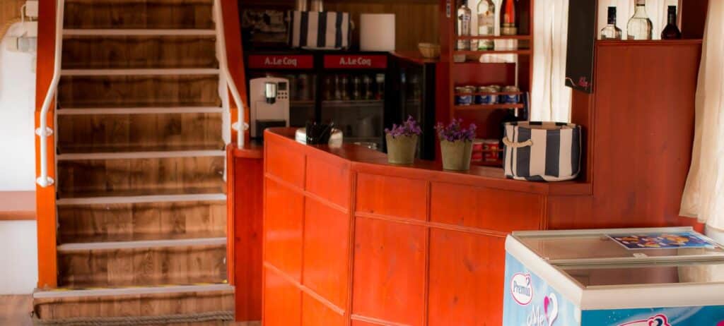 Pegasus_cafe_emajogi_Tartu_visittartu_river_cruise