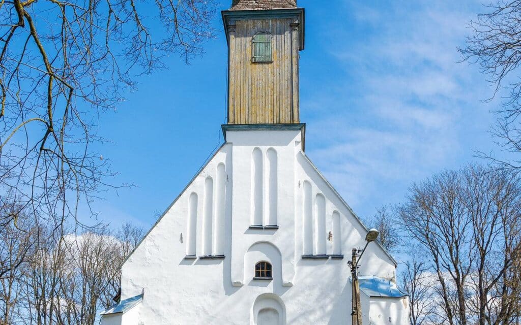 Puhja-church-outside-visit-Elva-1