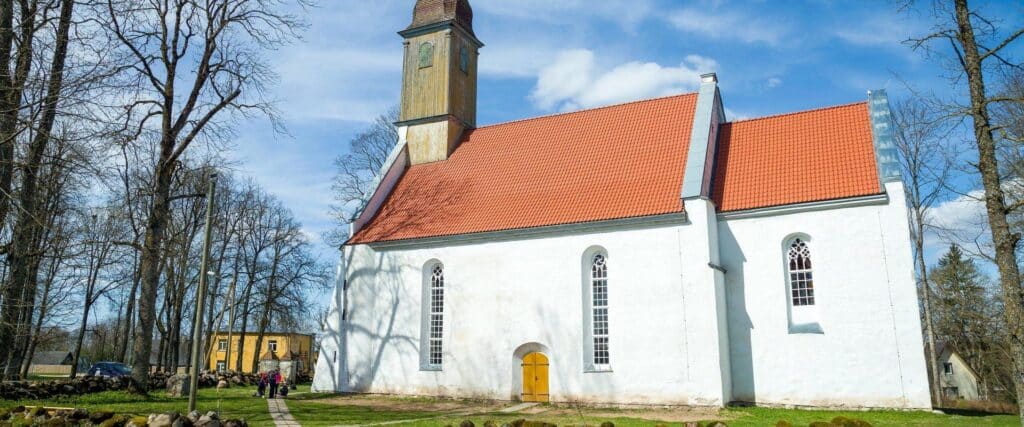 Puhja-church-outside-visit-Elva