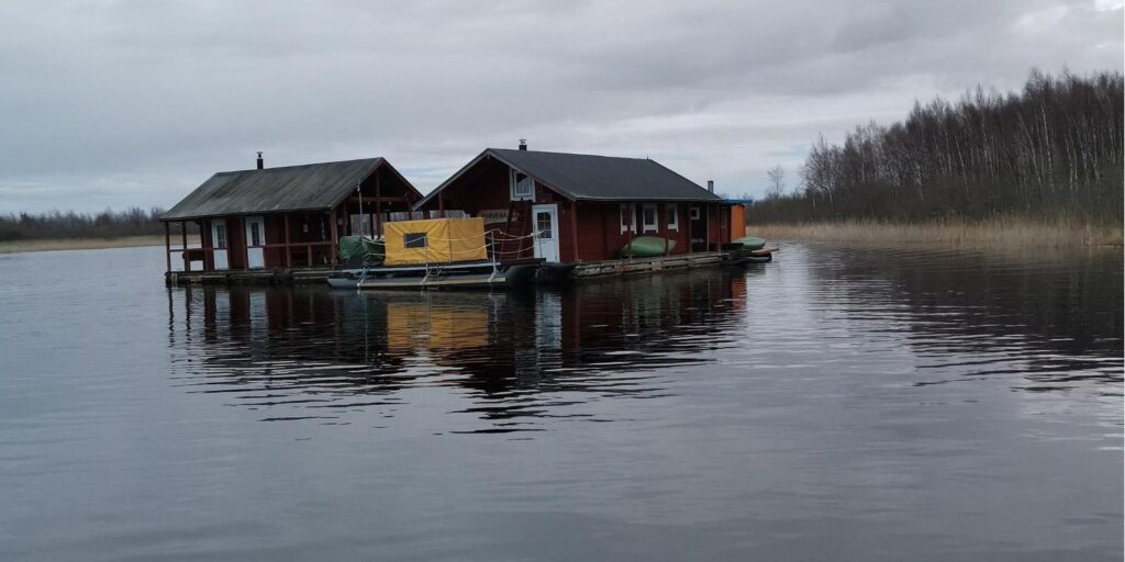 Raft-house-accommodation-holiday-River-Emajogi-visit-tartu-visit-estonia-7