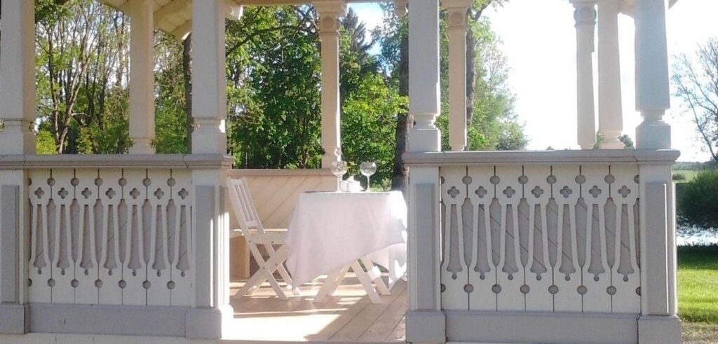 Romance-in-Luke-manor-with-dinner-visit-elva-visit-tartu-visit-estonia-1