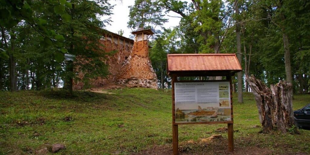 Ruins-of-Rongu-Vassal-Stronghold-visitestonia-visittartu-3