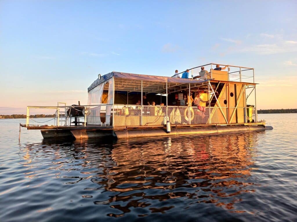 Saadjarve-raft-sauna-visittartu-visitestonia-5