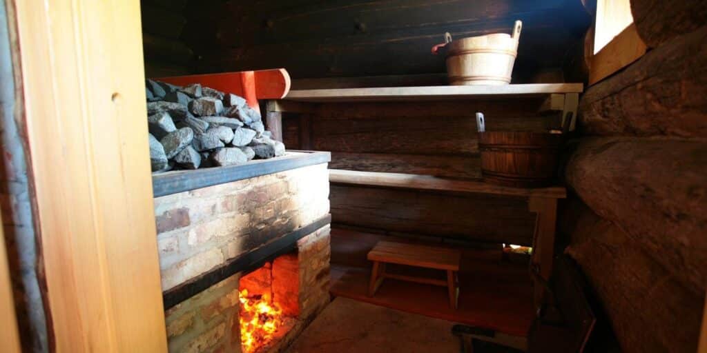 The-smoke-sauna-Paun-Visit-Estonia-Silver-Reek-8