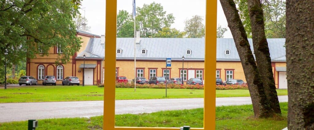 Yellow-window-visit-estonia-visit-Elva-