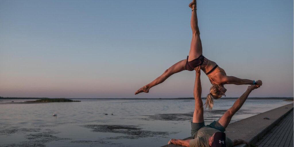 acroyoga-festival-in-Haapsalu-visitestonia-visittartu