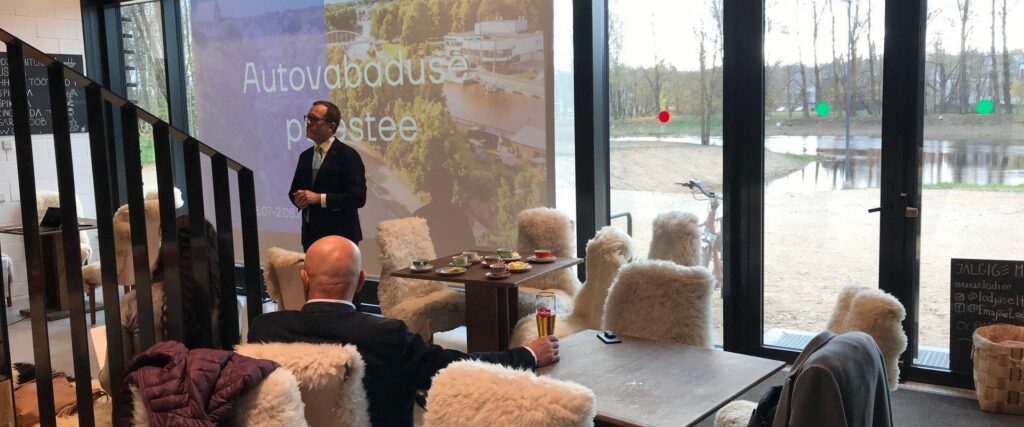 barge-seminarrooms-lodjakoda-seminarituumid-lodi-visit-tartu-emajogi-visit-tartu-visit-estonia-16