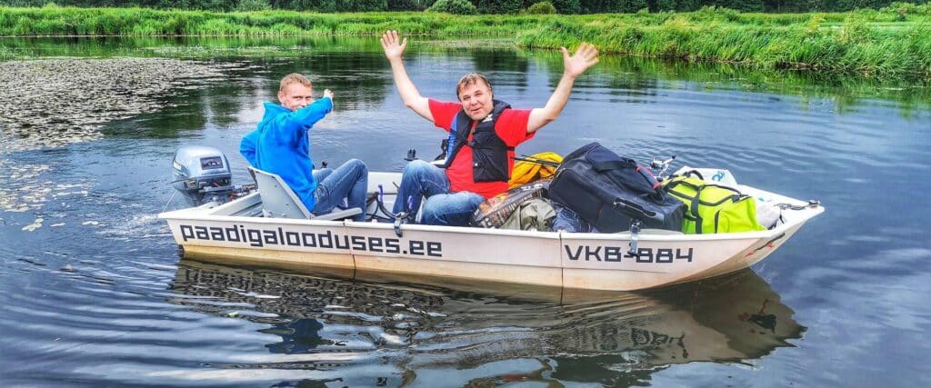 Motor boat rental on the River Ahja