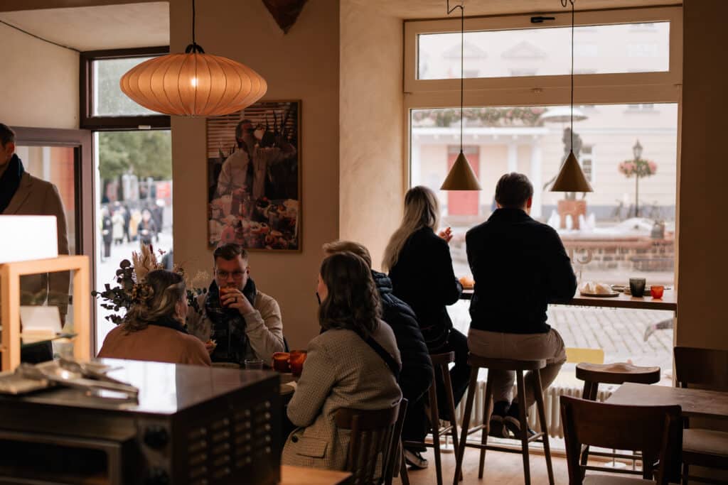 cruffin-tartu-raekoja-platsil-010-visit-estonia